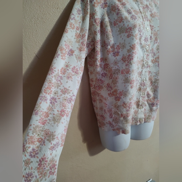 Pink Purple & White Floral Print Spring Cardigan Basic Editions SZ Small Medium - Picture 3 of 10